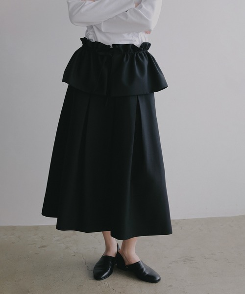 MANOF(マノフ)の「RUFFLE BELT FLARE SKIRT(スカート・レディース・ブラック/チャコールグレー・M/S)」の17枚目の写真