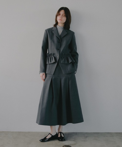 MANOF(マノフ)の「RUFFLE BELT FLARE SKIRT(スカート・レディース・ブラック/チャコールグレー・M/S)」の13枚目の写真