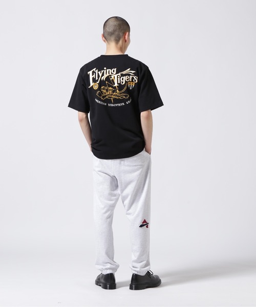 AVIREX（アヴィレックス）の「《WEB＆DEPOT限定》EMBROIDERY T-SHIRT FLYING TIGERS / シシュウ ティーシャツ フライング タイガース / AVIREX / アヴィレックス（Tシャツ/カットソー・メンズ・レッド/ホワイト/サックスブルー/ブラック・XX-LARGE/X-LARGE/LARGE/MEDIUM）」の20枚目の写真