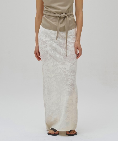 TODAYFUL（トゥデイフル）の「Jacquard Knit Skirt（スカート・レディース・チャコールグレー/キナリ・38inch/36inch）」の2枚目の写真