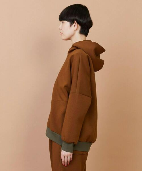 FRAPBOIS（フラボア）の「ライトスウェット（パーカー・レディース・ブラウン/ネイビー・1/2）」の3枚目の写真