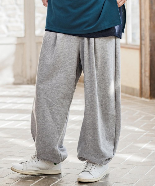 CAMBIO(カンビオ)の「mp14628- Urban Tuck Sweat Pants スウェットパンツ(AI-261-010)(スウェットパンツ・メンズ・ブラック/グレー・M/L)」の1枚目の写真