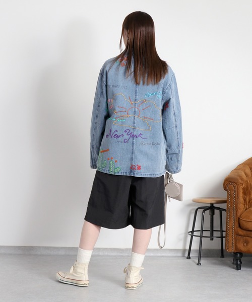 cepo（セポ）の「ラクガキアート刺繍＆プリント デニムカバーオール〈ユニセックス〉（デニムジャケット・レディース・ワンウォッシュ/ライトインディゴブルー・M）」の11枚目の写真