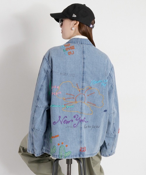 cepo（セポ）の「ラクガキアート刺繍＆プリント デニムカバーオール〈ユニセックス〉（デニムジャケット・レディース・ワンウォッシュ/ライトインディゴブルー・M）」の4枚目の写真