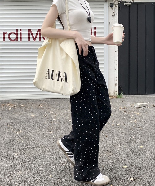 shyam inspiration(シャムインスピレーション)の「小花柄ストレートデニムパンツ(デニムパンツ・レディース・ブラック・L/M)」の6枚目の写真