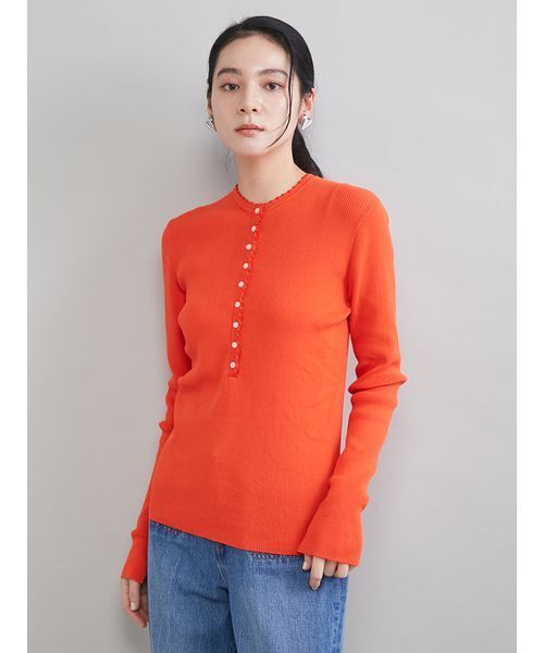 Mila Owen（ミラオーウェン）の「刺繍スカラヘンリーネックニット（ニット/セーター・レディース・アイボリー/オレンジ/ピンク/その他・0/1）」の3枚目の写真