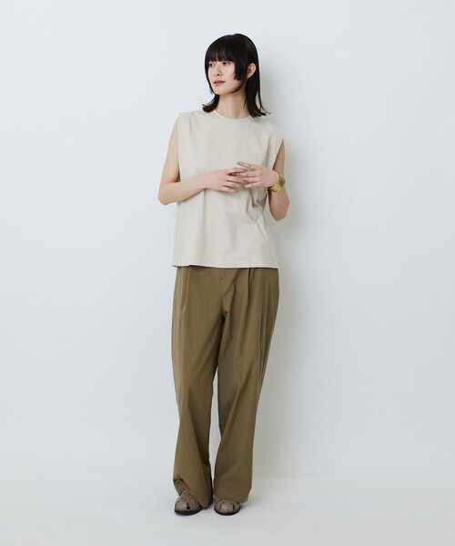 LOISIR(ロワズィール)の「コットン天竺ノースリーブプルオーバー(Tシャツ/カットソー・レディース・オフホワイト/ブラック/ベージュ・FREE)」の4枚目の写真