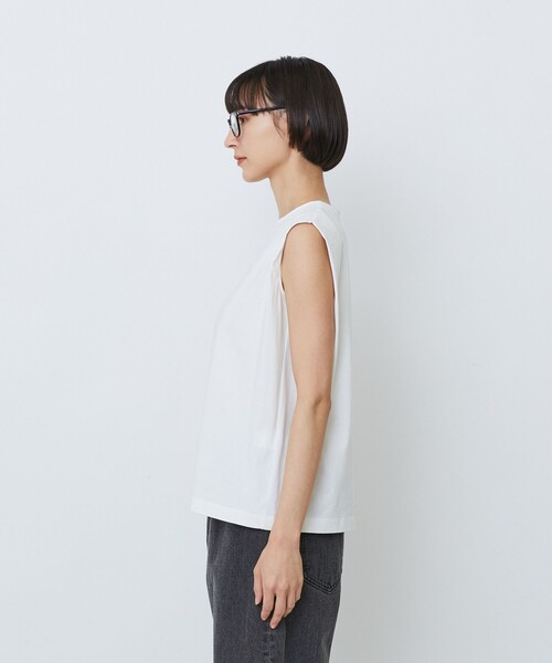 LOISIR(ロワズィール)の「コットン天竺ノースリーブプルオーバー(Tシャツ/カットソー・レディース・オフホワイト/ブラック/ベージュ・FREE)」の8枚目の写真
