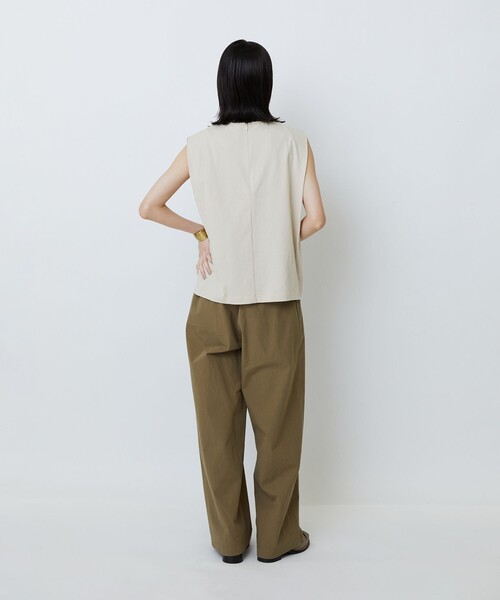 LOISIR(ロワズィール)の「コットン天竺ノースリーブプルオーバー(Tシャツ/カットソー・レディース・オフホワイト/ブラック/ベージュ・FREE)」の11枚目の写真