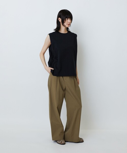 LOISIR(ロワズィール)の「コットン天竺ノースリーブプルオーバー(Tシャツ/カットソー・レディース・オフホワイト/ブラック/ベージュ・FREE)」の15枚目の写真