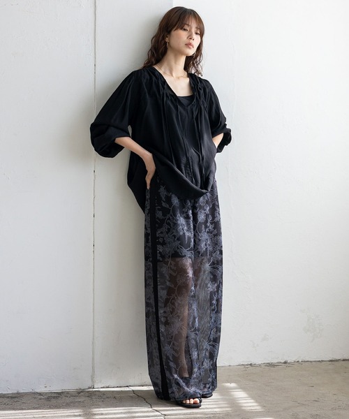 VitaFelice（ヴィータフェリーチェ）の「フラワーシアーメッシュサイドラインパンツ（その他パンツ・レディース・ベージュ/ネイビー/ブラック・FREE）」の13枚目の写真