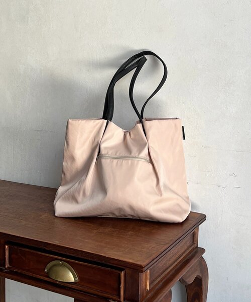 un dix cors(アンディコール)の「横長ナイロントート(トートバッグ・レディース・ベージュ/ブラック/カーキ・FREE)」の15枚目の写真