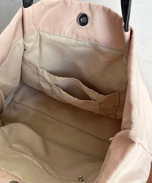 un dix cors(アンディコール)の「横長ナイロントート(トートバッグ・レディース・ベージュ/ブラック/カーキ・FREE)」の6枚目の写真