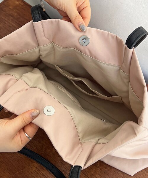 un dix cors(アンディコール)の「横長ナイロントート(トートバッグ・レディース・ベージュ/ブラック/カーキ・FREE)」の7枚目の写真