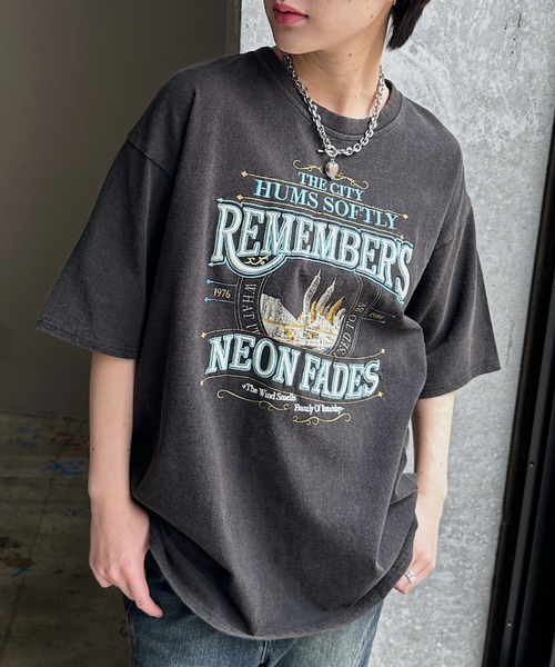 PAGEBOY（ページボーイ）の「クラフトスケープT（Tシャツ/カットソー・レディース・チャコールグレー/オートミール/レッド・SMALL/FREE）」の2枚目の写真