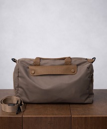 TONER（トナー）の「フラップポケットスクエアボストンバッグ/ロゴプレート付き（ボストンバッグ）」