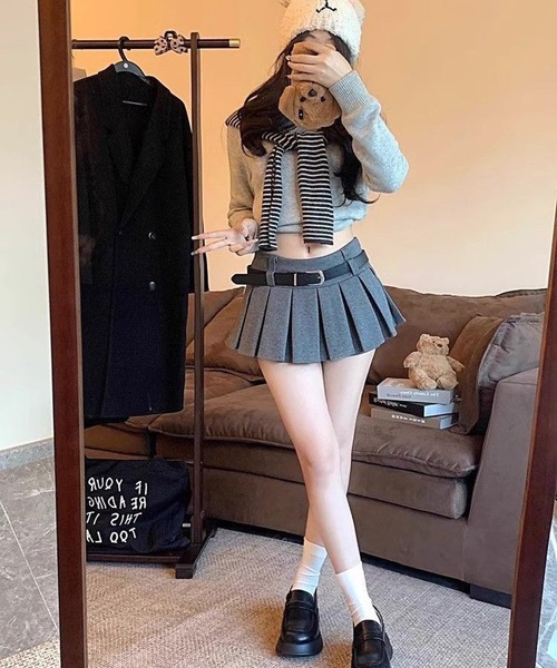 HALEY PESCA(ヘーリーペスカ)の「HALEY PESCA/プリーツデザイン ミニスカパン(スカート・レディース・グレー/ライトグレー/ブラック・MEDIUM/LARGE/SMALL)」の7枚目の写真