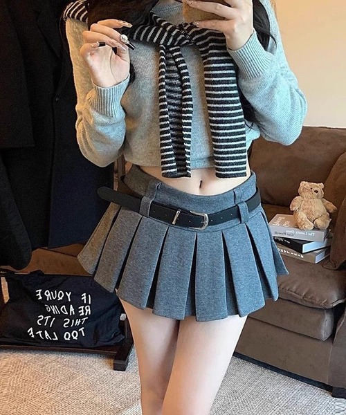 HALEY PESCA(ヘーリーペスカ)の「HALEY PESCA/プリーツデザイン ミニスカパン(スカート・レディース・グレー/ライトグレー/ブラック・MEDIUM/LARGE/SMALL)」の8枚目の写真