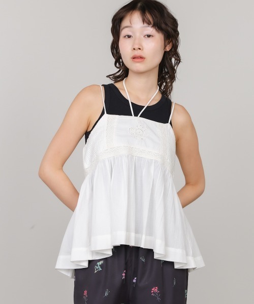 Bab(バブ)の「ピンタック刺繍レースキャミトップス(キャミソール・レディース・オフホワイト/ブラック/パープル・M)」の5枚目の写真
