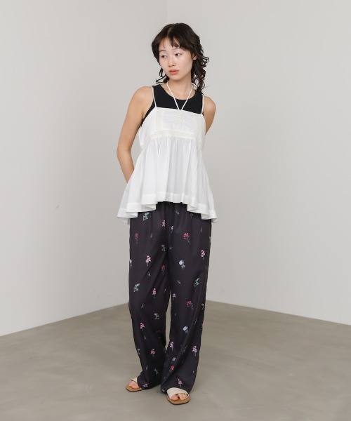 Bab(バブ)の「ピンタック刺繍レースキャミトップス(キャミソール・レディース・オフホワイト/ブラック/パープル・M)」の6枚目の写真