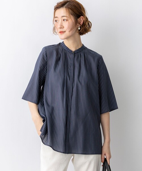 23区(ニジュウサンク)の「ドライシアーストライプ フロントタック ブラウス(シャツ/ブラウス・レディース・ホワイト系1/ネイビー系1・38)」の2枚目の写真
