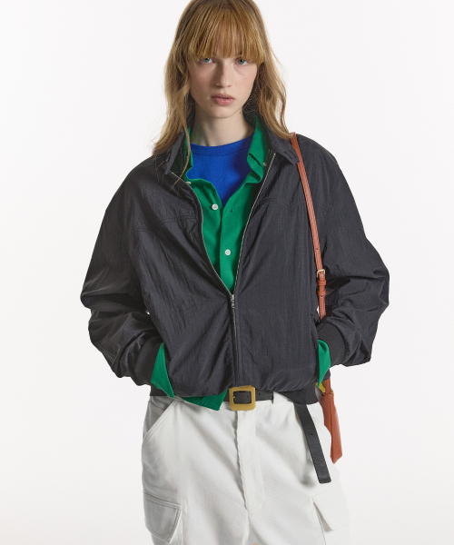 NOHANT（ノアン）の「LIGHT STAND-COLLAR BLOUSON BLACK（ナイロンジャケット・レディース・ブラック・SMALL/MEDIUM/LARGE）」の6枚目の写真