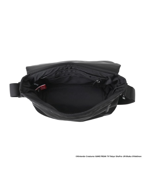 Manhattan Portage BLACK LABEL(マンハッタンポーテージ ブラックレーベル)の「MESEROLE MESSENGER BAG TWL POKEMON(メッセンジャーバッグ・メンズ・ブラック・SMALL)」の7枚目の写真