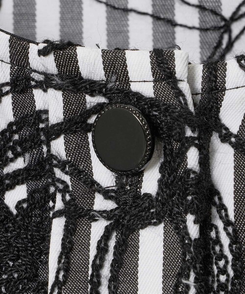 ANAYI（アナイ）の「フラワー刺繍ストライプ ブラウス（シャツ/ブラウス・レディース・ブラック・38/36）」の4枚目の写真