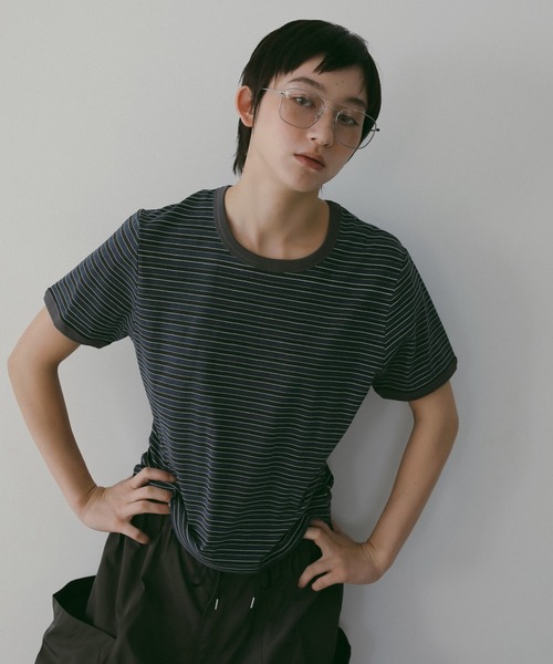 anuke(アンヌーク)の「Multi Border T-Shirts(Tシャツ/カットソー・レディース・ベージュ/ブルー・FREE)」の1枚目の写真
