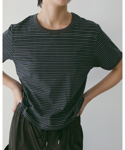 anuke(アンヌーク)の「Multi Border T-Shirts(Tシャツ/カットソー・レディース・ベージュ/ブルー・FREE)」の11枚目の写真