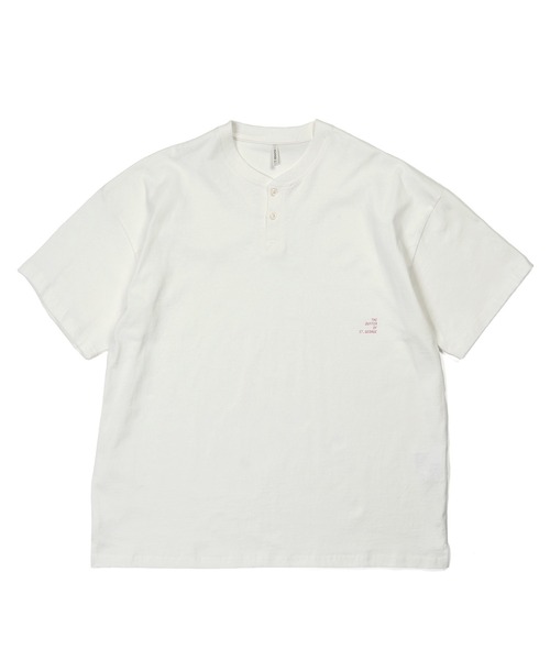 The DUFFER of ST.GEORGE(ザダファーオブセントジョージ)の「8oz HEAVY WEIGHT COTTON OVERSIZED HENLEY NECK S/S TEE:セットアップ対応 ヘビーウェイト 半袖ヘンリーネックTEE / 8オンス / 厚手Tシャツ / オーバーサイズ / ルーズフィット(Tシャツ/カットソー・メンズ・オフホワイト/ブルーグレー/スミクロ/ベージュ/ネイビー/ブラウン・X-LARGE/LARGE/MEDIUM/SMALL/XX-LARGE)」の21枚目の写真