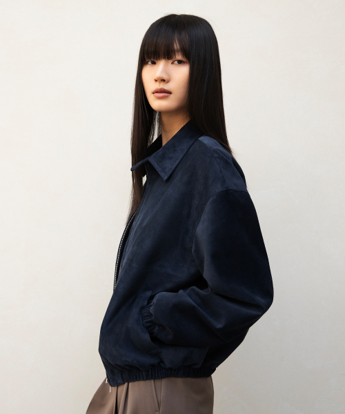 ANDROS(アンドロス)の「Mimi Suede Blouson Jacket (Dark Navy)(ライダースジャケット・レディース・その他・SMALL/MEDIUM)」の2枚目の写真