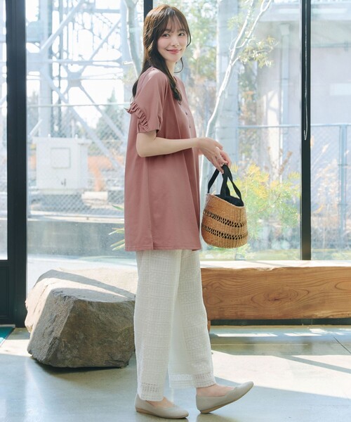 Tiaclasse(ティアクラッセ)の「【おのののかさん着用】「サマケア」バックヨークフリルチュニック(Tシャツ/カットソー・レディース・オフホワイト/ブラック/グレイッシュベージュ/ピンク・M/L)」の14枚目の写真