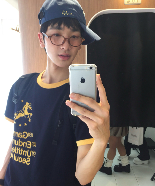 UNTITLED SEOUL(アンタイトル ソウル)の「ユニコーンタイポリングクロップ半袖ネイビー(Tシャツ/カットソー・レディース・その他・MEDIUM/LARGE)」の4枚目の写真