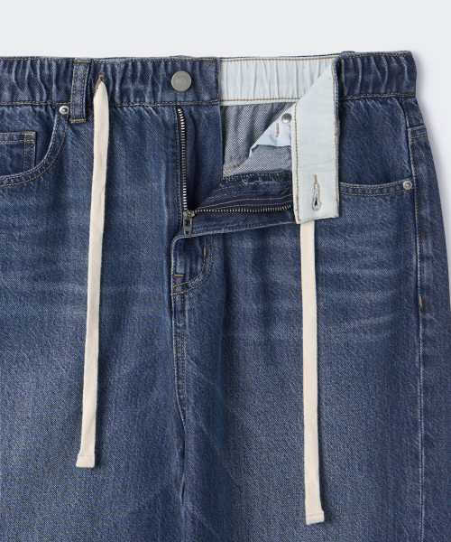 MUSINSA STANDARD WOMAN（ムシンサスタンダードウーマン）の「ウィメンズテンセルワイドバンディングデニムパンツ[ミディアムインディゴ]（デニムパンツ・レディース・その他・24/26/28/30）」の5枚目の写真