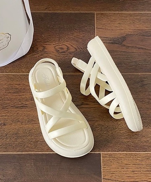 shopnikoniko(ショップニコニコ)の「PVC ナロー クロスストラップ 厚底サンダル(サンダル・レディース・ブラック/ホワイト・L/M/S)」の10枚目の写真