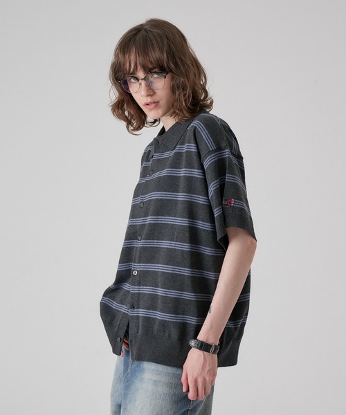 ONCILY(オンシェリー)の「MELLOW BORDER KNIT SHIRT / メロウボーダーニットシャツ(シャツ/ブラウス・メンズ・グレー系その他/チャコールグレー・SMALL/MEDIUM/LARGE)」の4枚目の写真