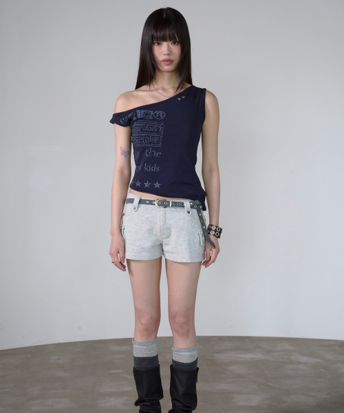 PRENDA(プレンダ)の「SLANT CUT STAR GRAPHIC SLIM TANK NAVY(Tシャツ/カットソー・レディース・その他・F)」の2枚目の写真