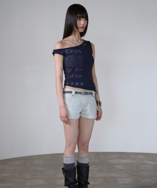 PRENDA(プレンダ)の「SLANT CUT STAR GRAPHIC SLIM TANK NAVY(Tシャツ/カットソー・レディース・その他・F)」の3枚目の写真