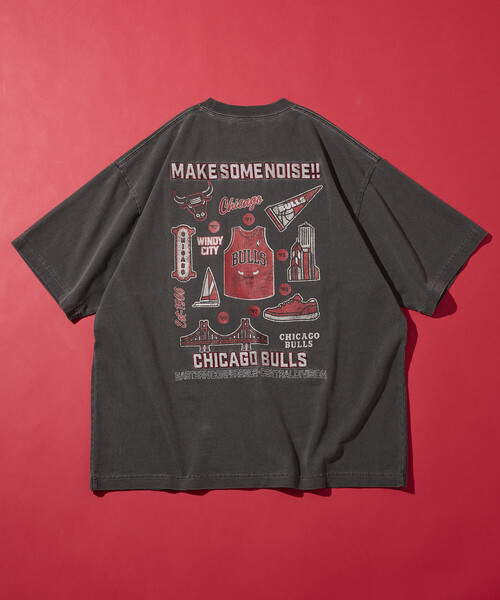 FREAK'S STORE(フリークスストア)の「NBA × FREAK'S STORE 別注 チームイラスト グラフィックバックプリント クルーネックTシャツ(Tシャツ/カットソー・メンズ・ネイビー/チャコールグレー/ブラウン/ナチュラル・LARGE/MEDIUM)」の12枚目の写真