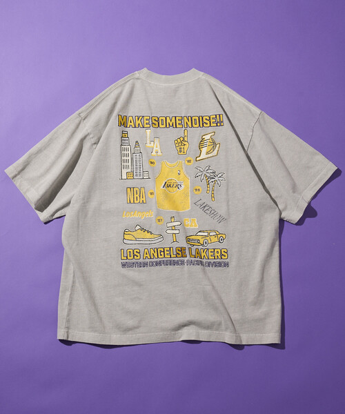 FREAK'S STORE(フリークスストア)の「NBA × FREAK'S STORE 別注 チームイラスト グラフィックバックプリント クルーネックTシャツ(Tシャツ/カットソー・メンズ・ネイビー/チャコールグレー/ブラウン/ナチュラル・LARGE/MEDIUM)」の22枚目の写真