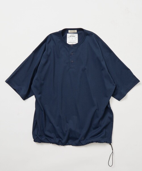 FREAK'S STORE（フリークスストア）の「限定展開 Drymix(R)/ドライミックス リラックスフィット ヘンリーネック Tシャツ/速乾/UVカット（Tシャツ/カットソー・メンズ・ネイビー/ホワイト/チャコールグレー/アッシュグレー/ブラック・SMALL/MEDIUM/LARGE）」の13枚目の写真