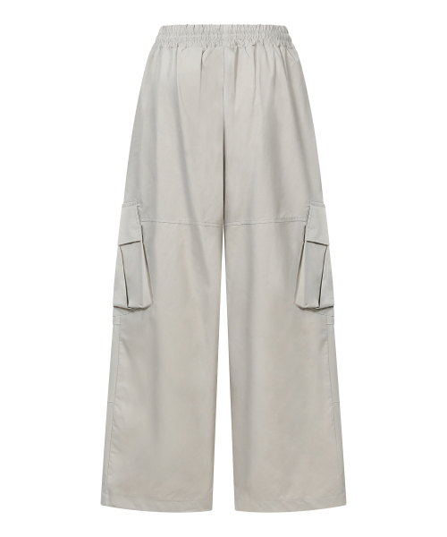 COIRIS(コイリス)の「ビエンノパラシュートワイドカーゴパンツ(2カラー)(スウェットパンツ・レディース・ブラック/Beige/チャコールグレー・FREE)」の13枚目の写真