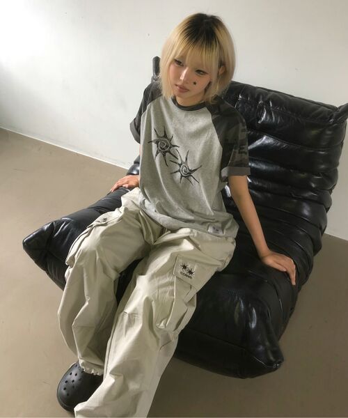 COIRIS(コイリス)の「ビエンノパラシュートワイドカーゴパンツ(2カラー)(スウェットパンツ・レディース・ブラック/Beige/チャコールグレー・FREE)」の21枚目の写真