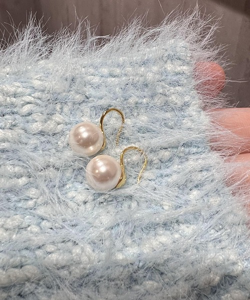 blackdia ocean(ブラックダイヤオーシャン)の「blackdia ocean パールフックピアス ニッケルフリー(ピアス(両耳用)・レディース・シルバー/ゴールド・FREE)」の4枚目の写真