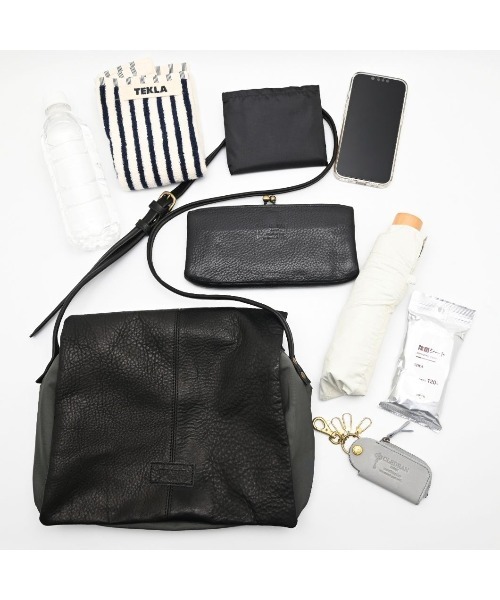 CLEDRAN(クレドラン)の「【国産レザー×ナイロン 軽量】CL3994 LIMO FLAP LEATHER SHOULDER(ショルダーバッグ・レディース・グレー/ダークベージュ/ブラック・FREE)」の11枚目の写真