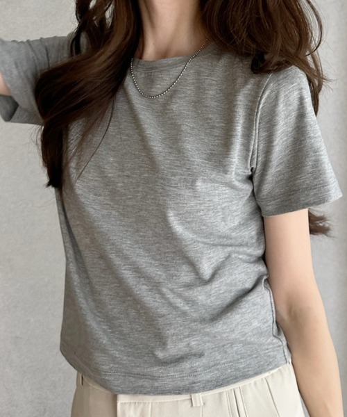 umune(ウムネ)の「クロップド丈 Tシャツ 半袖 ショート丈 カットソー 無地 クルーネック トップス スッキリ見え カジュアル 夏(Tシャツ/カットソー・レディース・杢グレー/ブラック/オフホワイト・FREE)」の8枚目の写真
