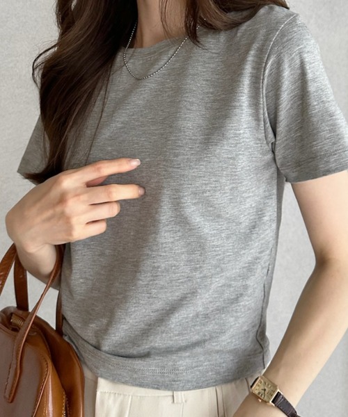 umune(ウムネ)の「クロップド丈 Tシャツ 半袖 ショート丈 カットソー 無地 クルーネック トップス スッキリ見え カジュアル 夏(Tシャツ/カットソー・レディース・杢グレー/ブラック/オフホワイト・FREE)」の7枚目の写真
