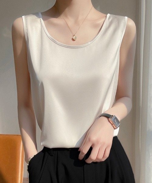 yuue' ( wear )(ユーイ)の「サテンノースリーブトップス/リラックスタンクトップ(タンクトップ・レディース・ホワイト/ベージュ/ブラック・L/M)」の6枚目の写真