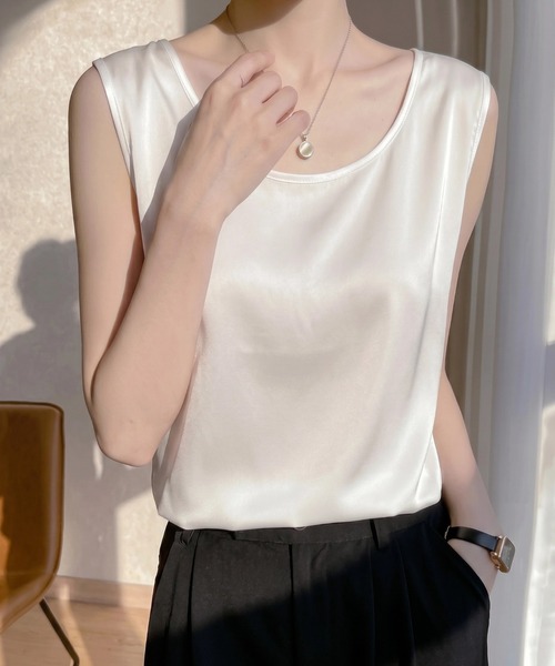 yuue' ( wear )(ユーイ)の「サテンノースリーブトップス/リラックスタンクトップ(タンクトップ・レディース・ホワイト/ベージュ/ブラック・L/M)」の10枚目の写真